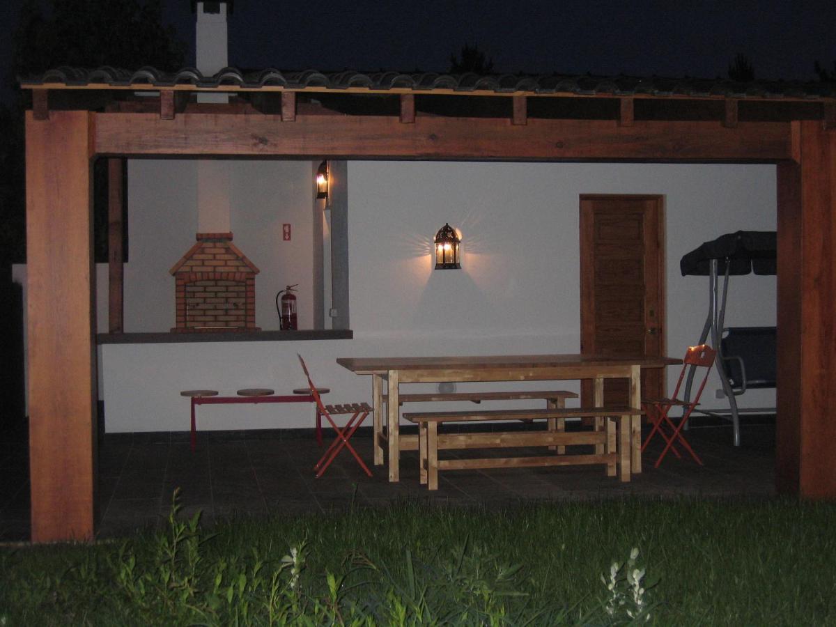 Casa Ribeira De Pera Villa Castanheira de Pera Eksteriør billede